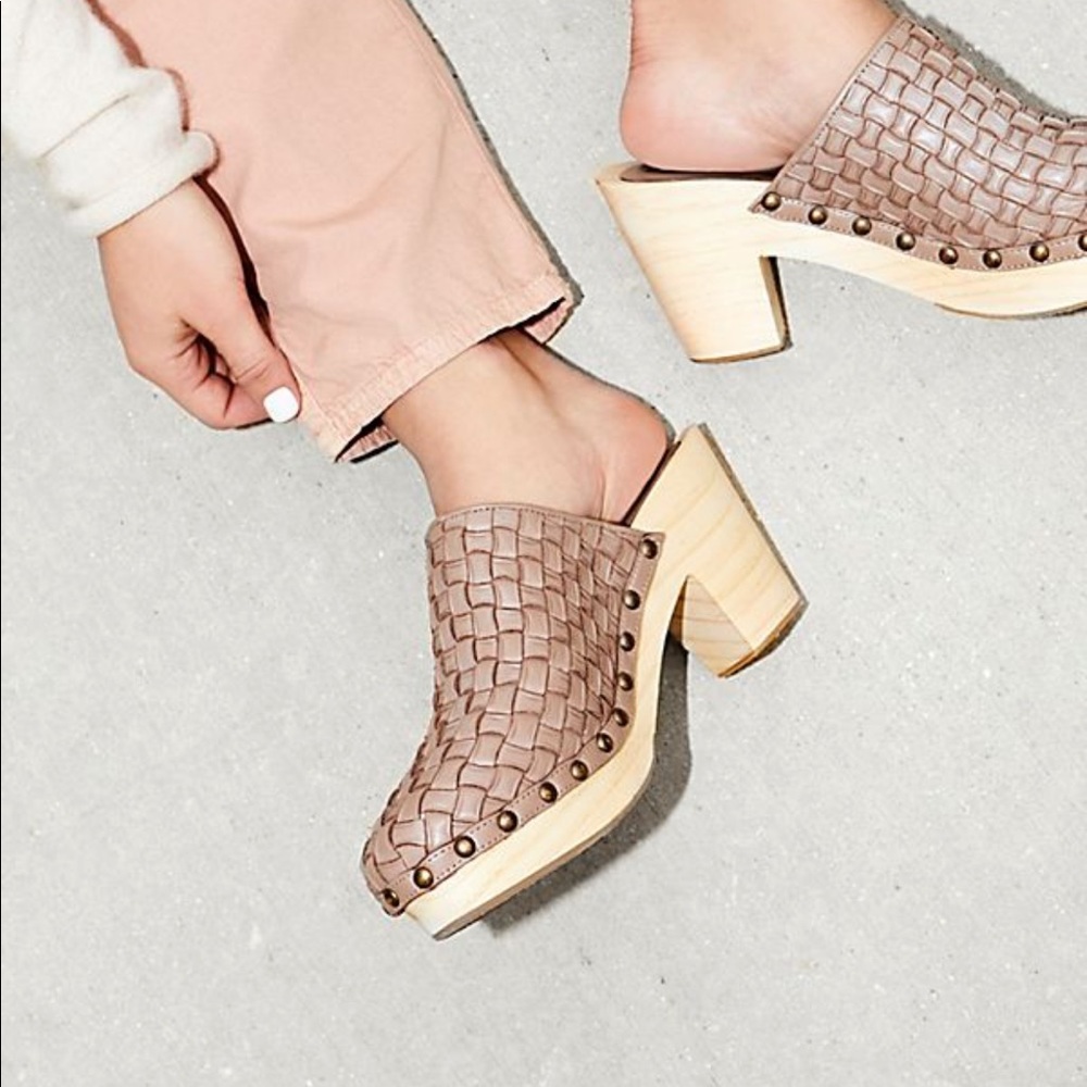 Free People Clogs